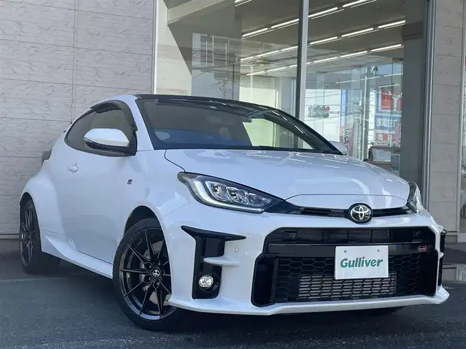 新着情報“ＧＲヤリスRZ ハイパフォーマンス”2023年式スーパーホワイトⅡ入荷しました！