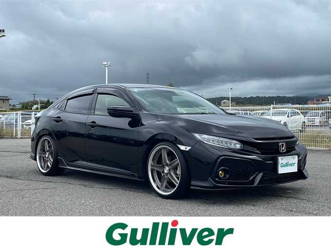 新着情報“シビックハッチバック”2019年式クリスタルブラックパール入荷しました！