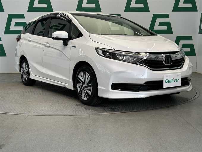 新着情報“シャトルハイブリッド ホンダセンシング”2019年式プラチナホワイトパール入荷しました！