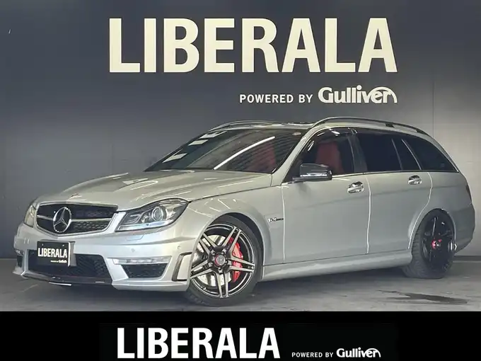 新着情報“ＣクラスステーションワゴンC63 AMG ステーションワゴン”2012年式シルバー入荷しました！