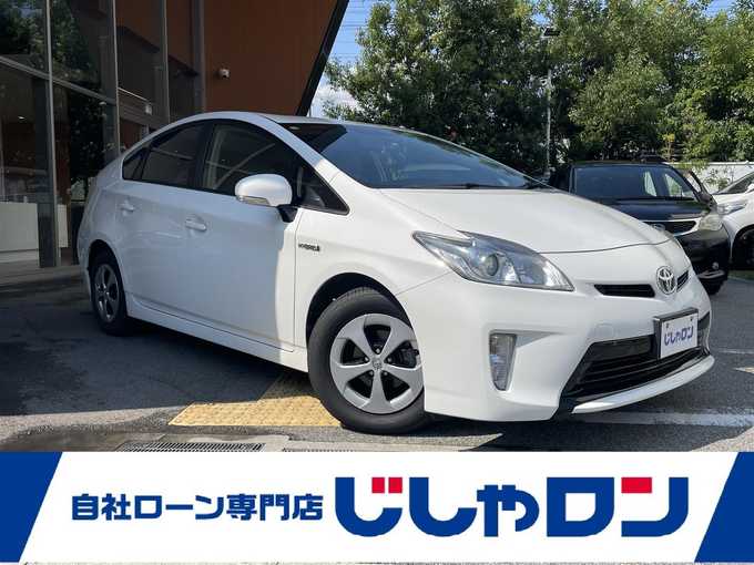 新着情報“プリウスS”2013年式スーパーホワイトⅡ入荷しました！