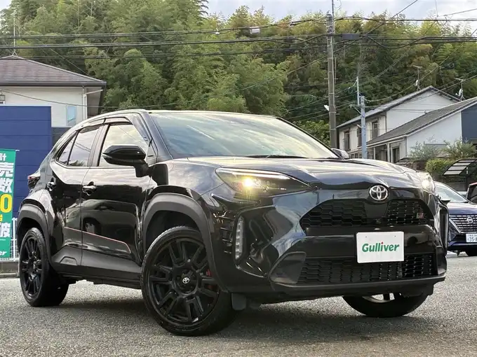 新着情報“ヤリスクロスハイブリッド GRスポーツ”2023年式ブラックマイカ入荷しました！