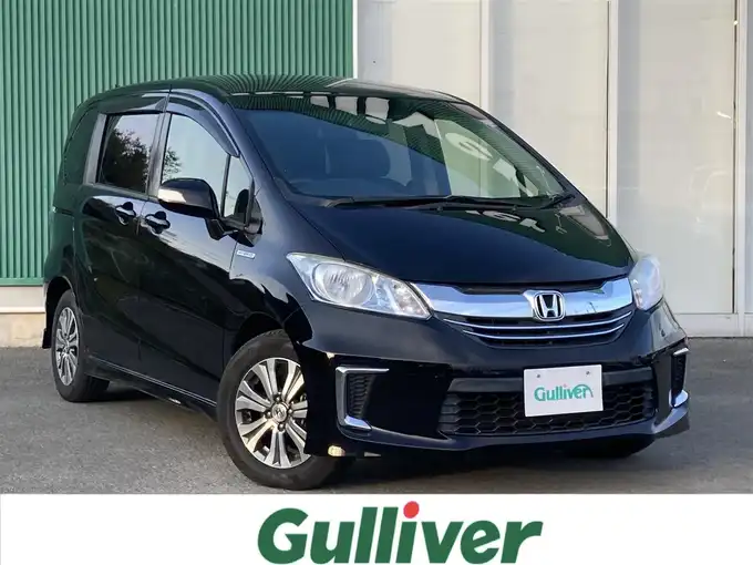 新着情報“フリードハイブリッドハイブリッド・ジャストセレクション”2015年式プレミアムスパークルブラックパール入荷しました！