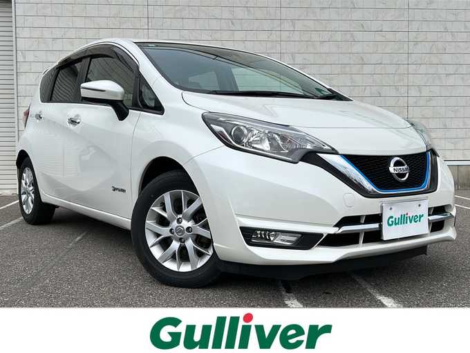 新着情報“ノートe－パワー メダリスト”2017年式ブリリアントホワイトパール入荷しました！