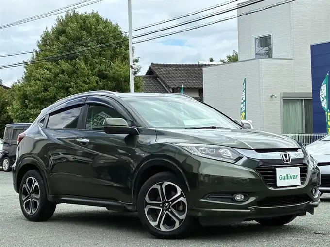 新着情報“ヴェゼルハイブリッドZ”2015年式ミスティックグリーンパール入荷しました！