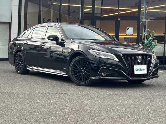 新着情報“クラウンハイブリッドRS リミテッドⅡ”2022年式ブラック入荷しました！
