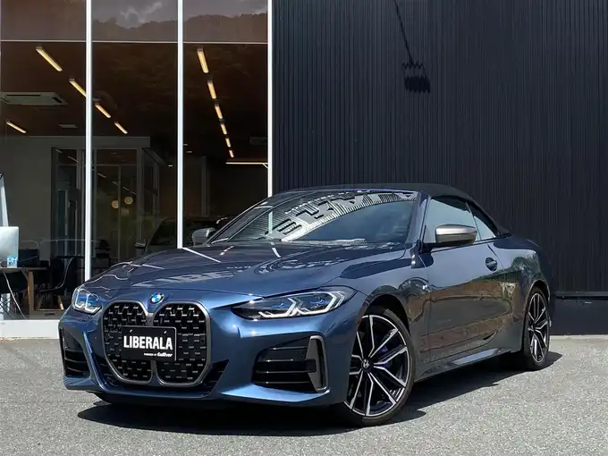 新着情報“４シリーズM440i xDriveカブリオレ”2021年式青Ｍ入荷しました！
