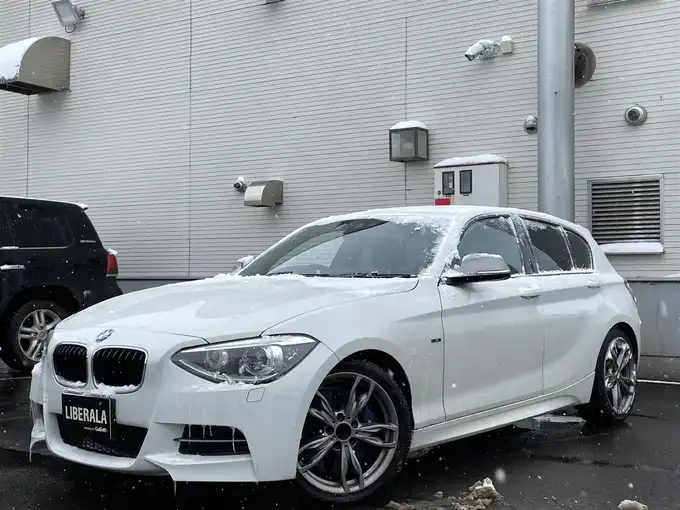 新着情報“１シリーズM135i”2014年式アルピンホワイトⅢ入荷しました！