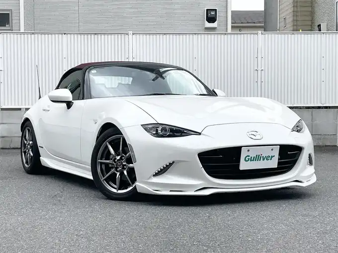 新着情報“ロードスター100周年特別記念車”2021年式スノーフレイクホワイトパールマイカ入荷しました！