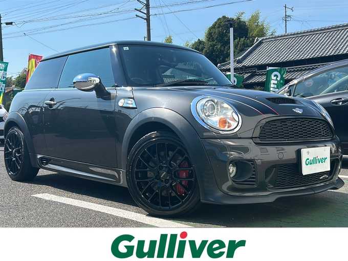 新着情報“ＭＩＮＩジョンクーパーワークス”2011年式エクリプス・グレー・メタリック入荷しました！