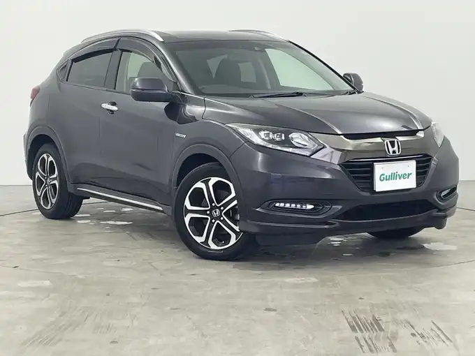 新着情報“ヴェゼルハイブリッドZ・ホンダセンシング”2017年式ルーセブラックM入荷しました！