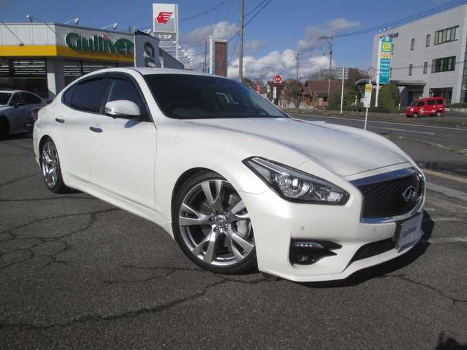 新着情報“フーガ370GT タイプS”2017年式ブリリアントホワイトパール入荷しました！