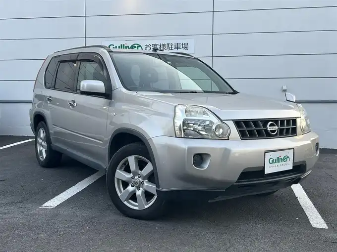 新着情報“エクストレイル20X”2008年式ダイヤモンドシルバー入荷しました！