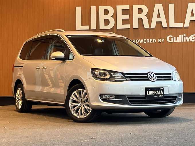 新着情報“シャランTSI ハイラインブルーモーションテクノロジー”2015年式シルバー入荷しました！