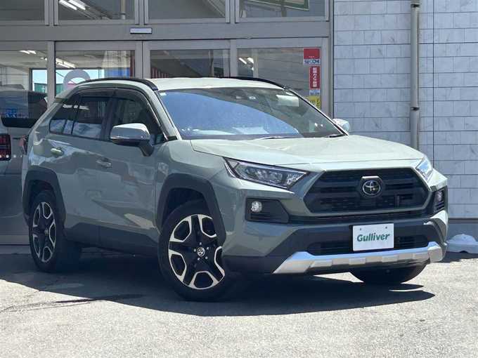 新着情報“ＲＡＶ４アドベンチャー”2019年式アーバンカーキ入荷しました！
