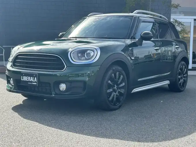 新着情報“ＭＩＮＩクーパーD クロスオーバー”2018年式ブリティッシュレーシンググリーンⅡ入荷しました！