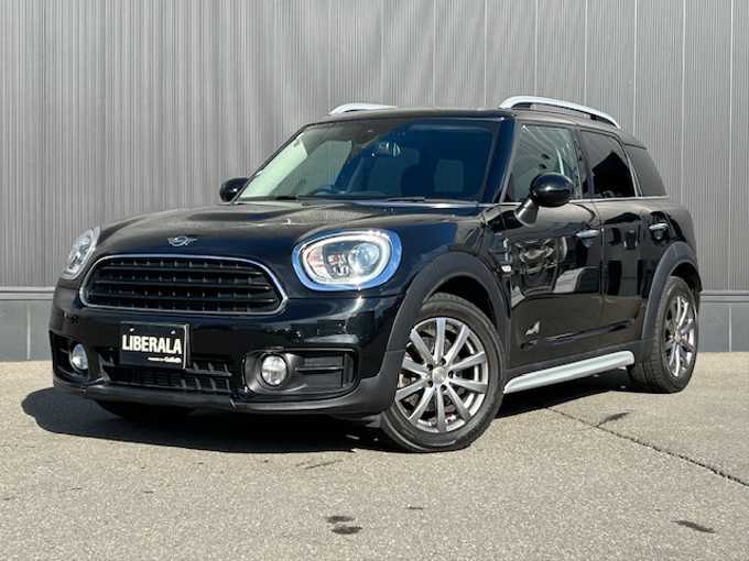 新着情報“ＭＩＮＩクーパーD クロスオーバー オール4”2018年式ミッドナイト・ブラック・メタリック入荷しました！