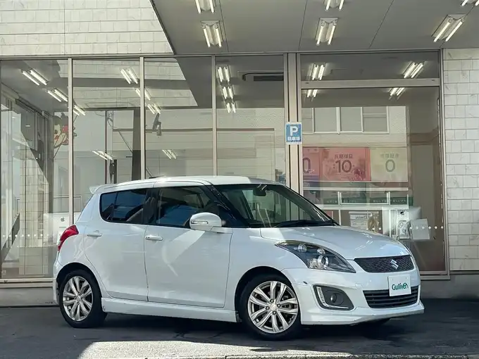 新着情報“スイフトRS－DJE”2017年式スノーホワイトパール入荷しました！