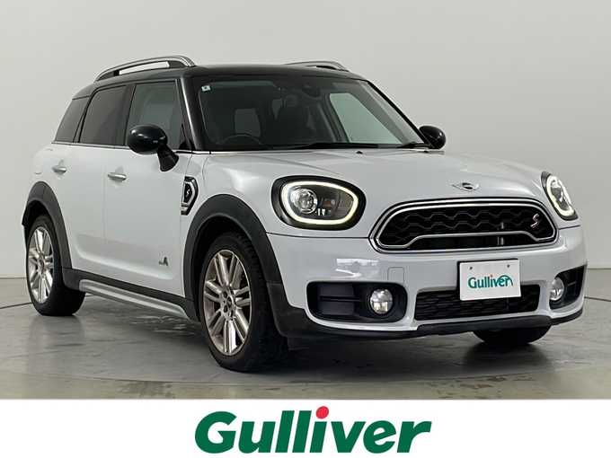 新着情報“ＭＩＮＩクーパーSD クロスオーバー オール4”2018年式白Ⅱ入荷しました！