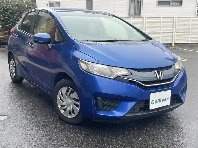 新着情報“フィット13G・Fパッケージ”2015年式ブリリアントスポーティブルーメタリック2トーン入荷しました！