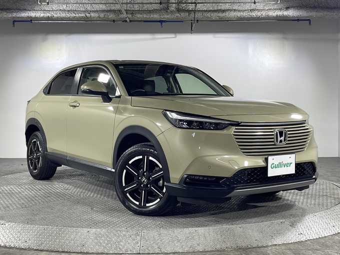 新着情報“ヴェゼルG”2022年式サンドカーキパール入荷しました！