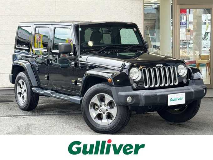 新着情報“ジープ・ラングラーアンリミテッドサハラ”2016年式黒入荷しました！