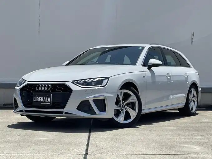 新着情報“Ａ４35TDI Sライン”2022年式グレイシアホワイトメタリック入荷しました！