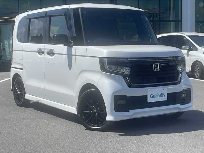 新着情報“Ｎ－ＢＯＸカスタムLターボ特別仕様車スタイル+ブラック”2022年式プラチナホワイトパール入荷しました！