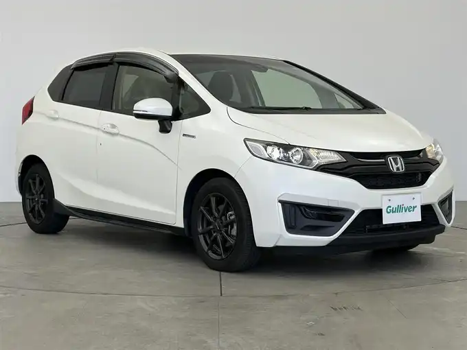 新着情報“フィットハイブリッドハイブリッド・Lパッケージ”2015年式プレミアムホワイトパールⅡ入荷しました！