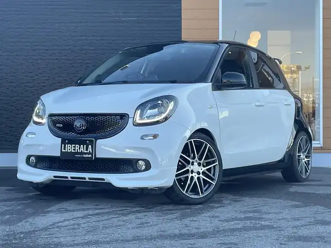 新着情報“スマートフォーツークーペBRABUS エクスクルーシブ”2019年式白Ⅱ入荷しました！