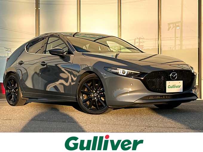 新着情報“ＭＡＺＤＡ３ファストバックX Lパッケージ”2019年式ポリメタルグレーM入荷しました！