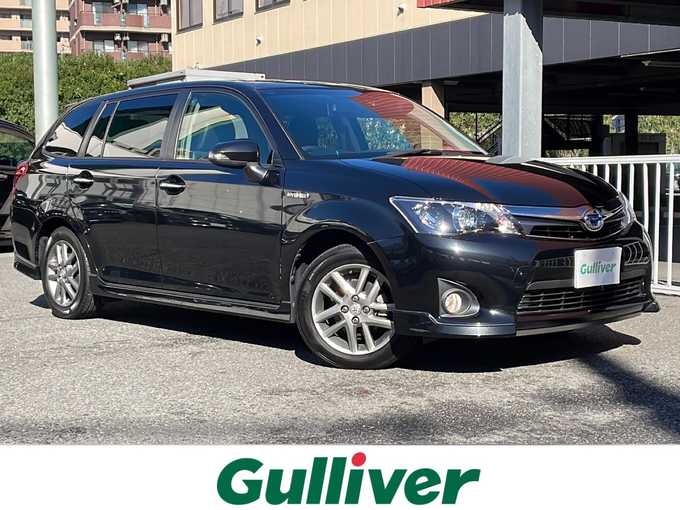 新着情報“カローラフィールダーハイブリッドG エアロツアラー・ダブルバイビー”2015年式ブラックマイカ入荷しました！