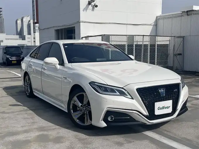 新着情報“クラウンハイブリッドRS”2018年式ホワイトパールクリスタルシャイン入荷しました！