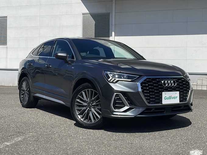 新着情報“Ｑ３スポーツバック35TFSI Sライン”2023年式グレー入荷しました！