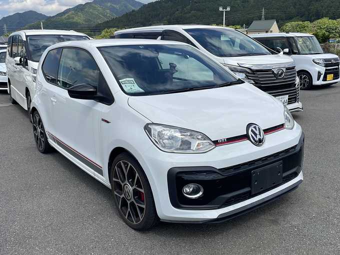 新着情報“アップ！アップ！GTI”2019年式ガンＭ入荷しました！