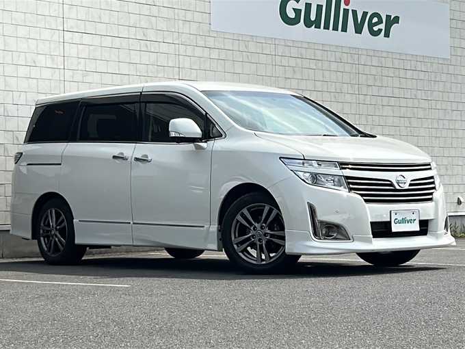 新着情報“エルグランド250ハイウェイスターアーバンクロム”2012年式ブリリアントホワイトパール入荷しました！