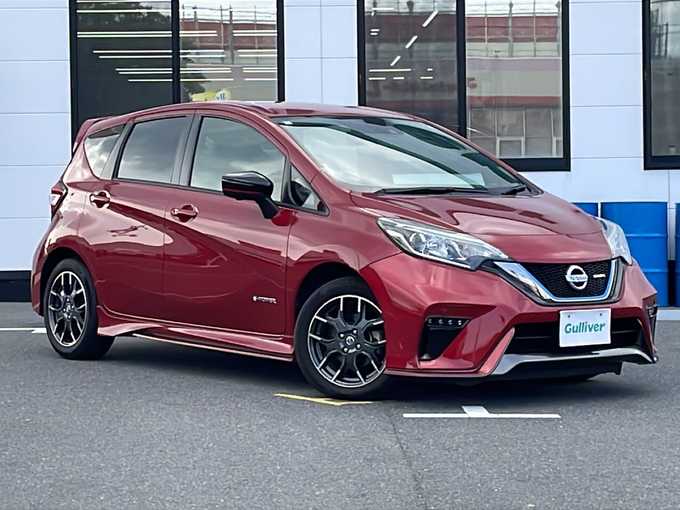 新着情報“ノートe－パワーニスモ”2019年式ガーネットレッド入荷しました！