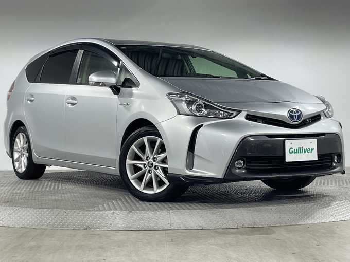 新着情報“プリウスαGツーリングセレクション”2016年式シルバーM入荷しました！