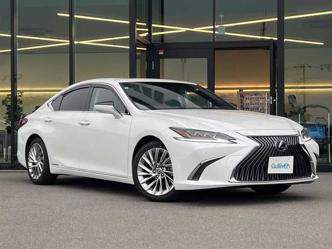 新着情報“ＥＳES300h バージョンL”2020年式ソニッククォーツ入荷しました！