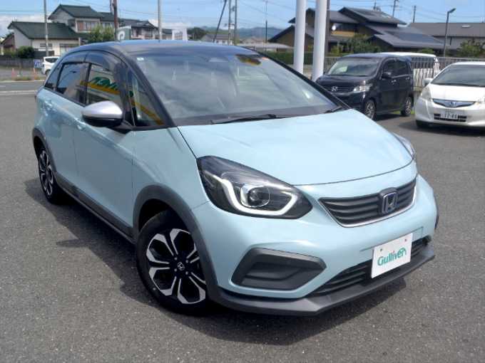 新着情報“フィットe:HEVクロスター”2020年式サーフブルー/ブラック入荷しました！