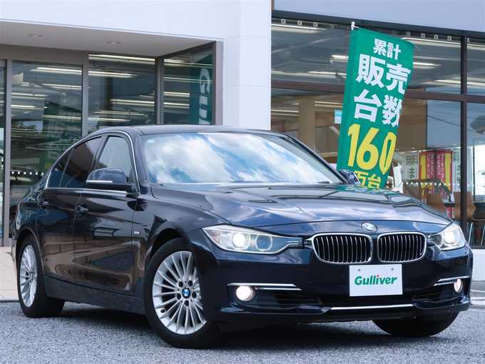 新着情報“３シリーズ320i”2012年式インペリアル・ブルー・ブリリアント・エフェクト入荷しました！