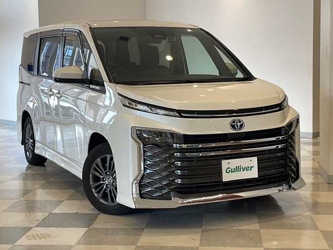 新着情報“ヴォクシーハイブリッドS－G”2023年式ホワイトパールクリスタルシャイン入荷しました！