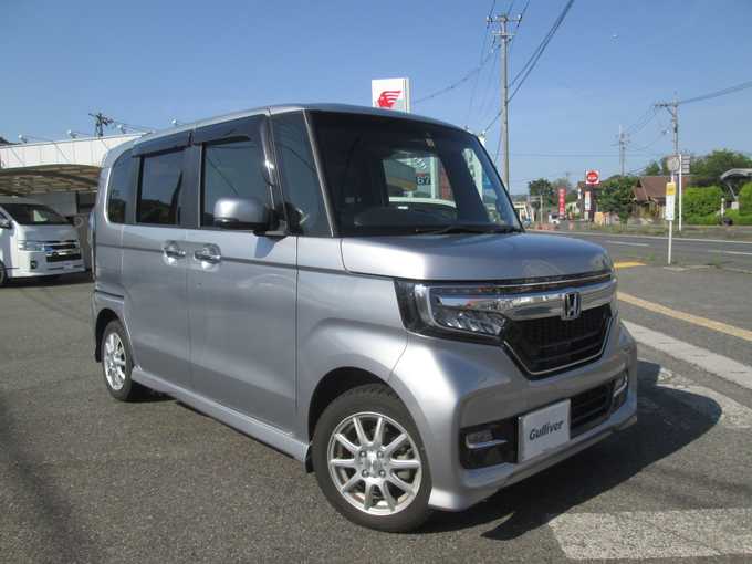 新着情報“Ｎ ＢＯＸカスタム G L ホンダセンシング”2019年式ルナシルバーM入荷しました！