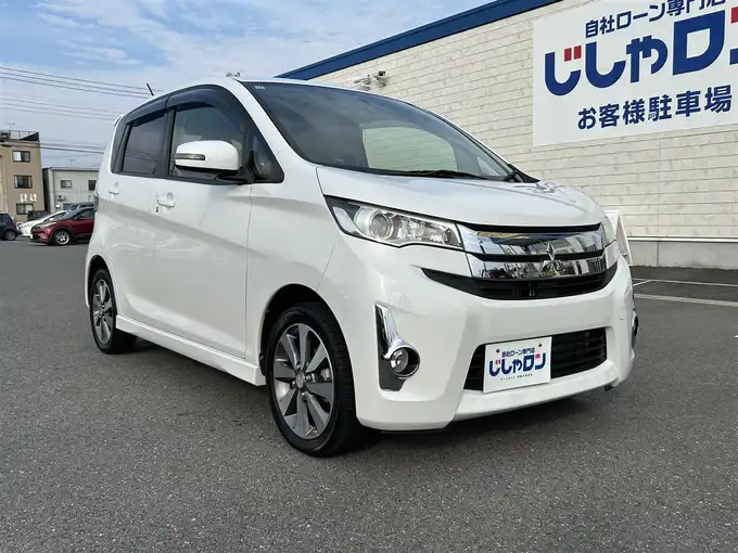 新着情報“ｅＫカスタムTセーフティパッケージ”2015年式シルキーホワイト入荷しました！