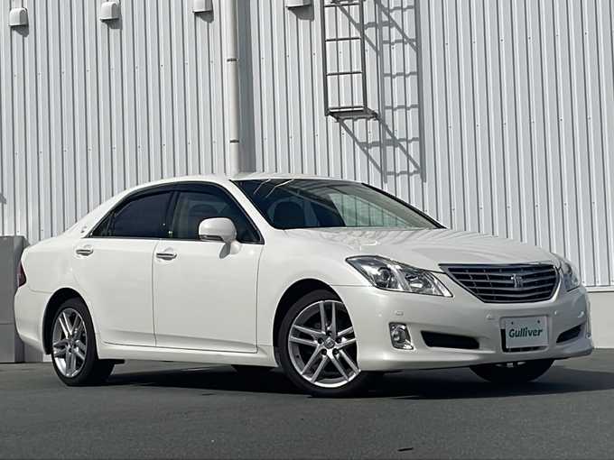 新着情報“クラウンロイヤルサルーン”2008年式ホワイトパールクリスタルシャイン入荷しました！