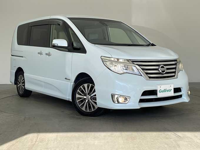 新着情報“セレナハイウェイスター S－ハイブリッド”2014年式ブルームーンホワイトP入荷しました！