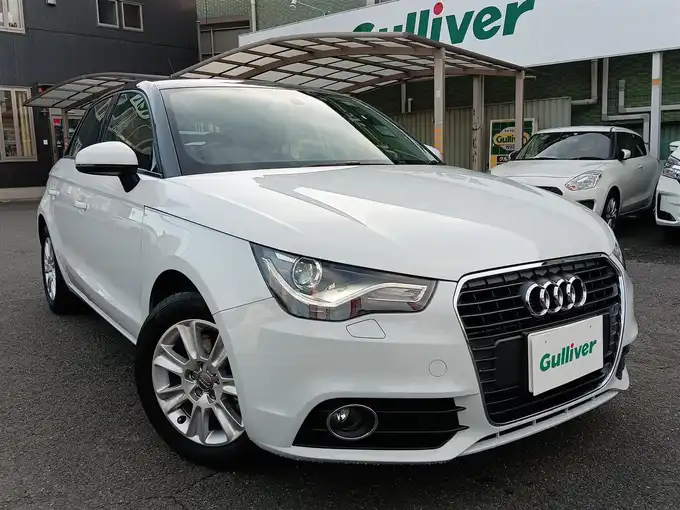 新着情報“Ａ１スポーツバック1．4TFSI”2014年式グレイシアホワイトメタリック入荷しました！