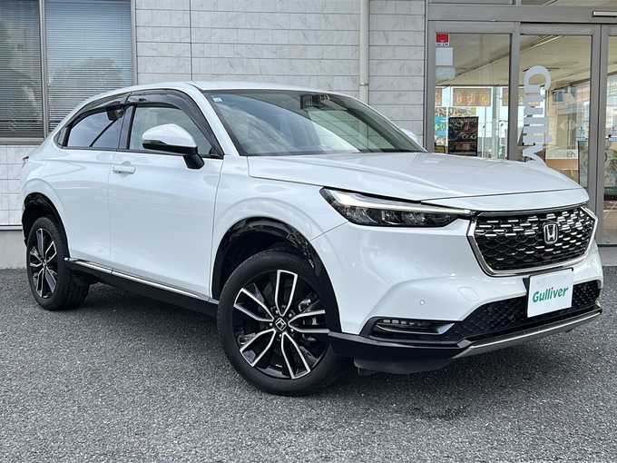 新着情報“ヴェゼルe:HEV Z”2023年式プラチナホワイトパール入荷しました！