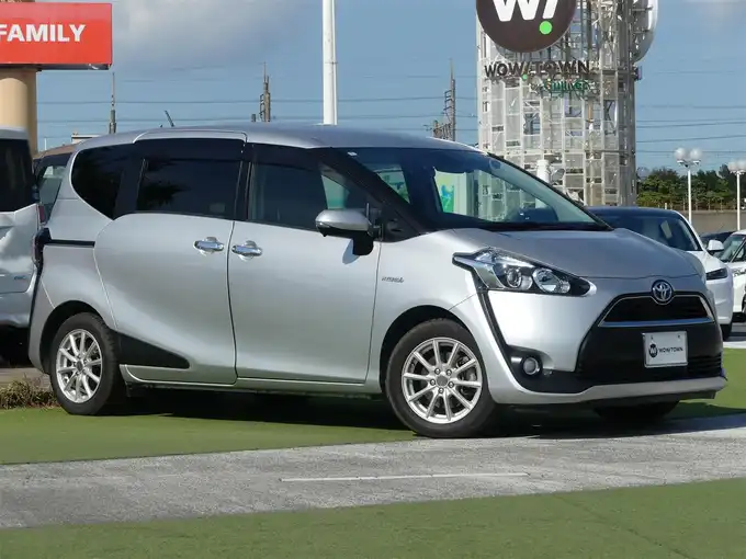 新着情報“シエンタハイブリッドG”2016年式シルバーM入荷しました！