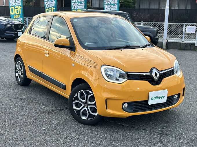 新着情報“トゥインゴS”2020年式黄入荷しました！